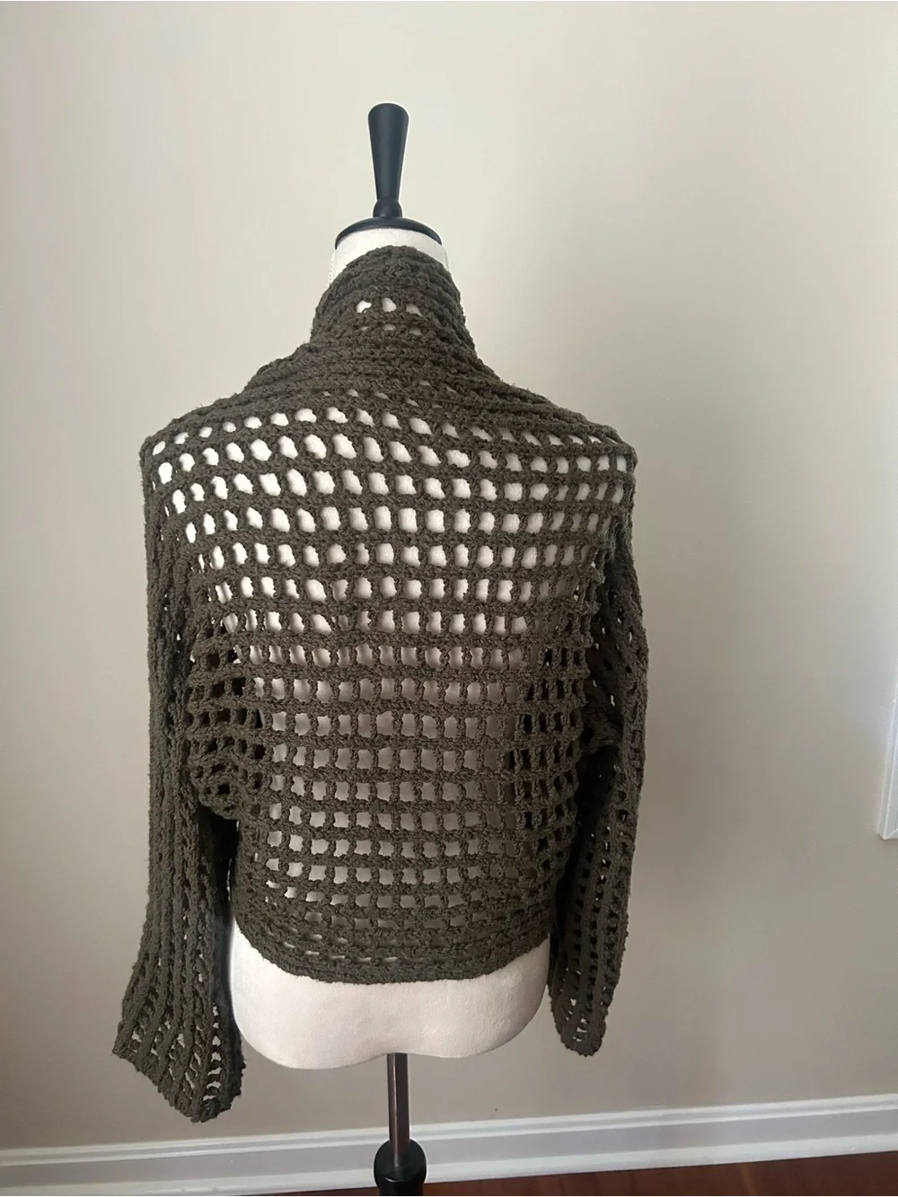 Free People Open-Weave Olive Crochet Shrug, Med, Very Good Used Condition - Picture 4 of 8
